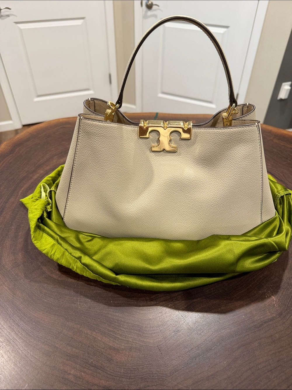 Tory Burch Eleanor Satchel Leather Shoulder Bag with Gold Logo-light stone color